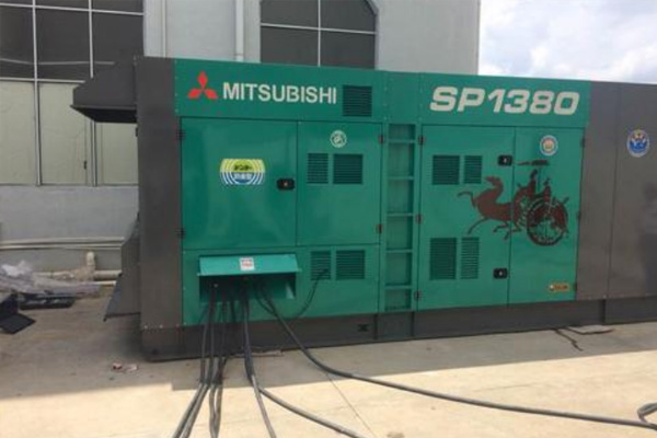 宿松为什么有些柴油发电机组的输出电压可以调节？