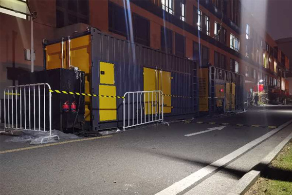 宿松柴油发电机组的输出电压是如何调节的？