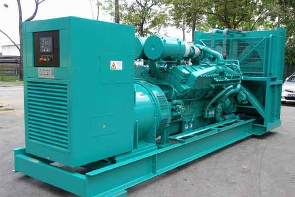 宿松柴油发电机组电压不稳定怎样维修？