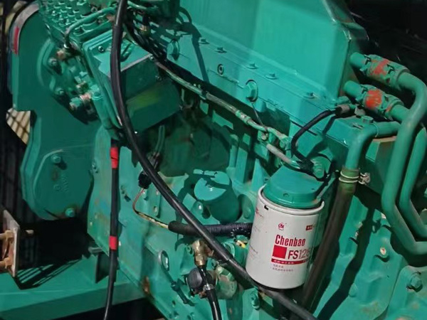 宿松如何确定新的发电机组控制系统是否与原系统兼容？